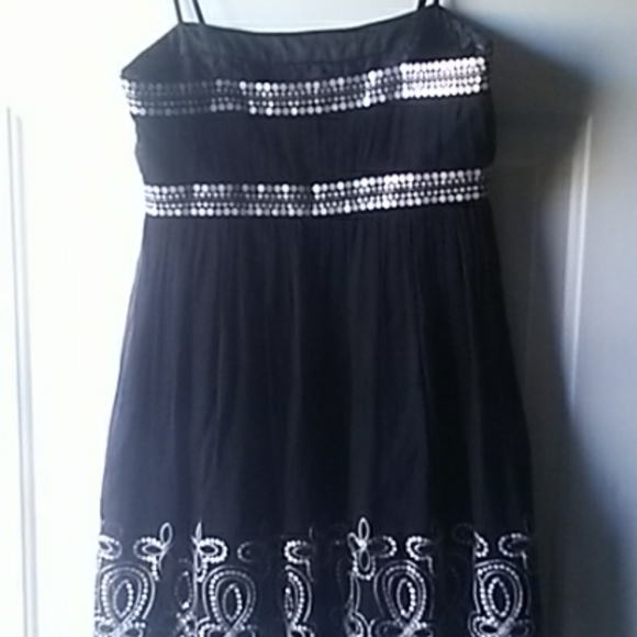 Addorable Black Dress - Picture 4 of 5